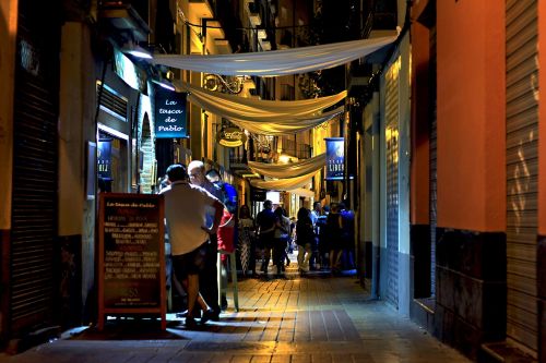 ¡Renovarse o cerrar! ¿De qué lado está tu bar? 